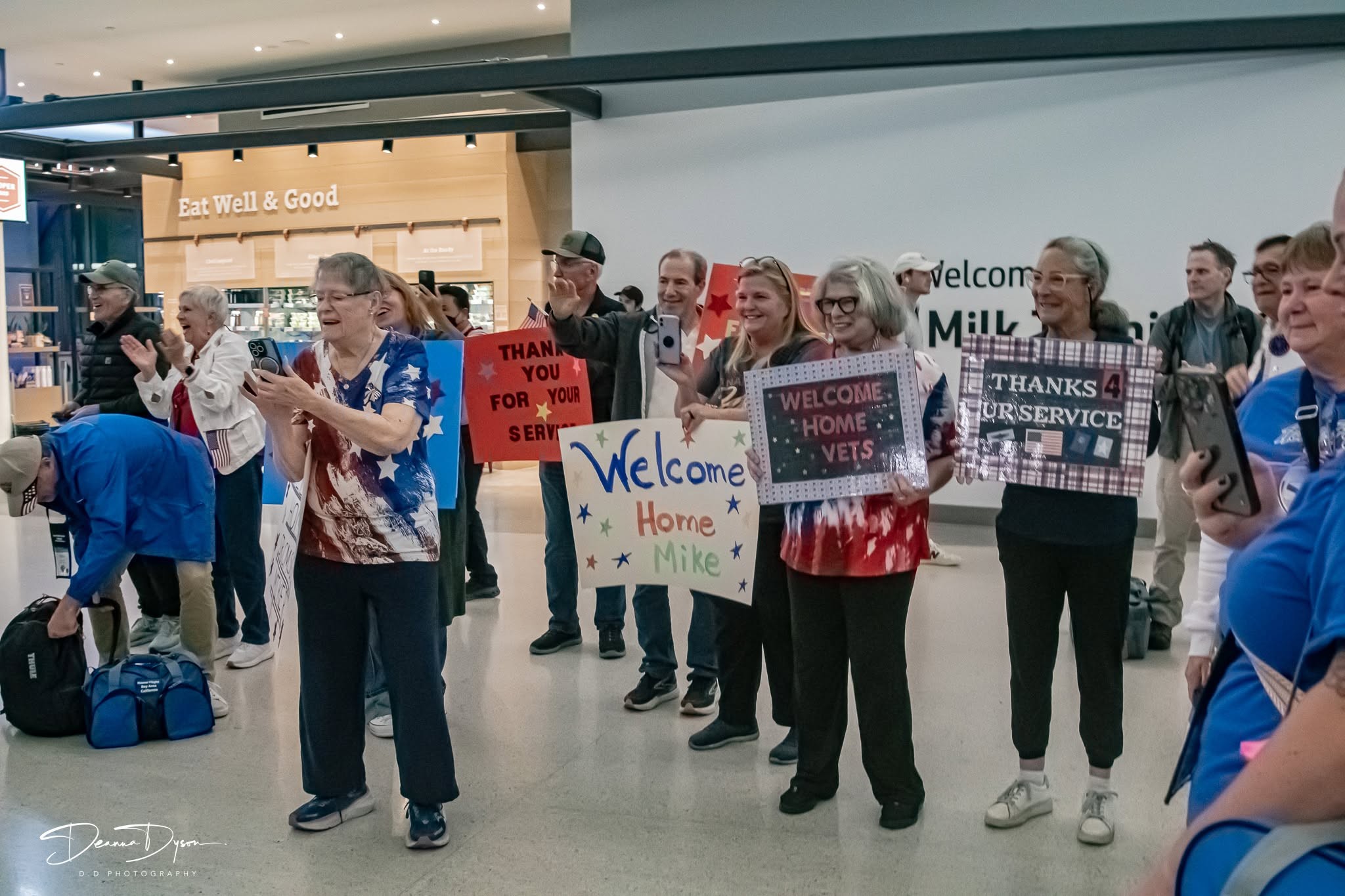 Lions welcoming home an Honor Flight veteran